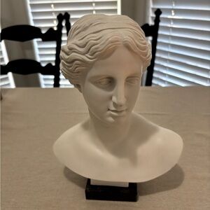 Home Decor Sculpture